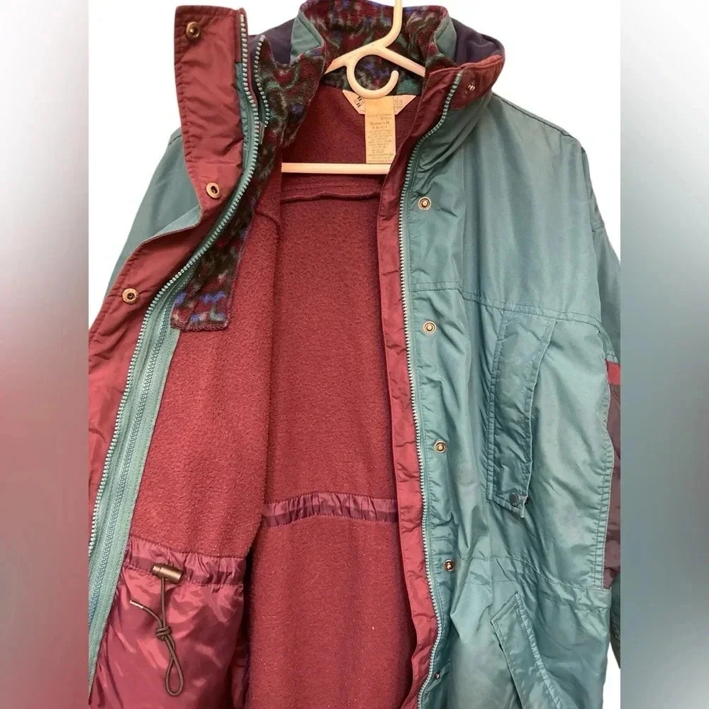 Vintage 1990s Columbia Sportswear Winter Jacket Lined Outerwear Colorblock